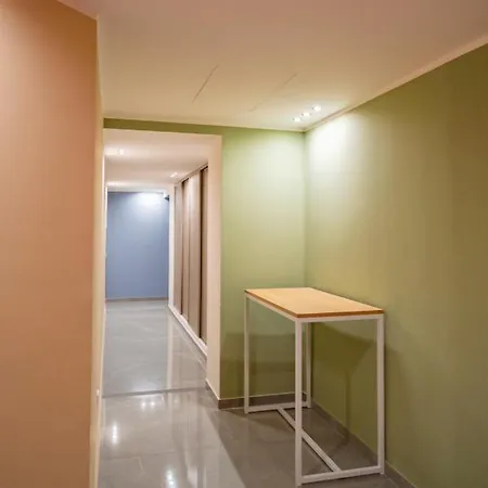 Altido Superb Apt For 4 In Historical Centre